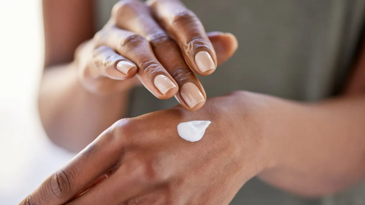 5-easy-and-effective-ways-to-remove-sun-tan-from-your-hands-at-home