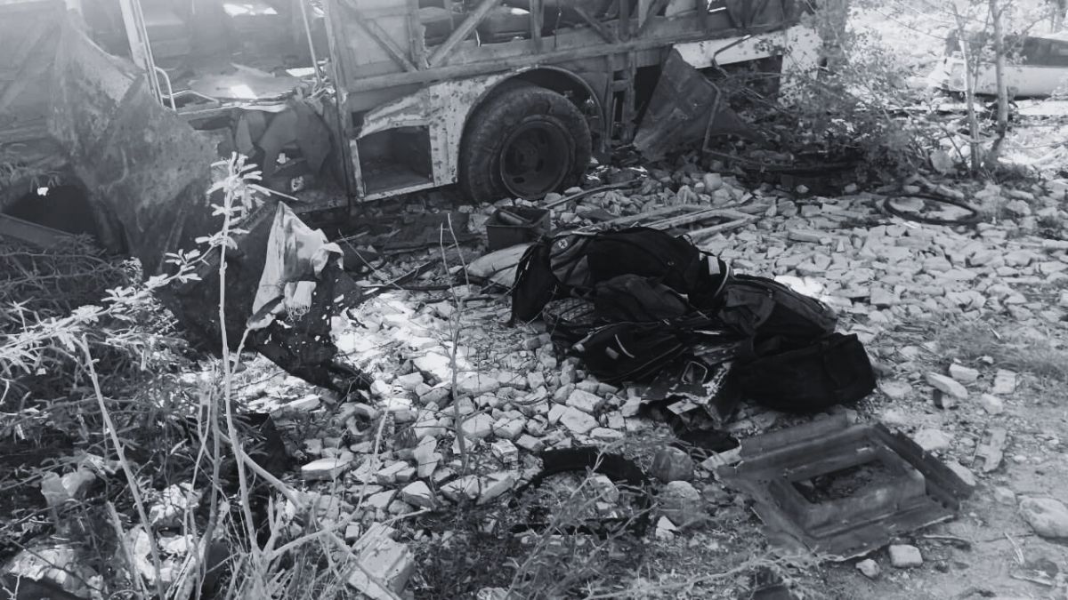 pakistan-suicide-attack-on-school-bus-in-balochistan-leaves-many-dead-including-children-updates