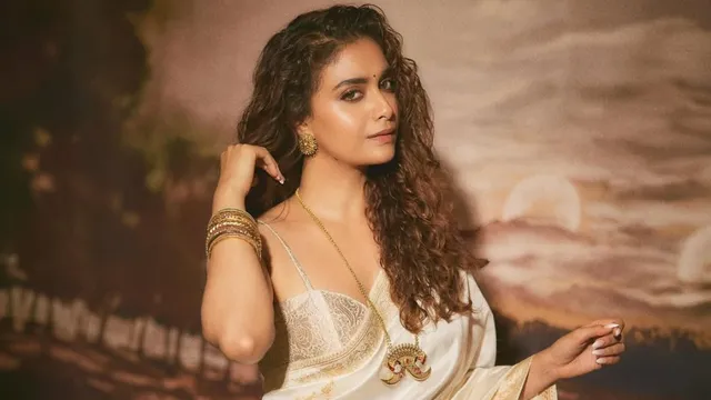 keerthy-suresh-on-her-multilingual-journey-and-upcoming-projects-have-to-balance-between-hindi-and-other-languages