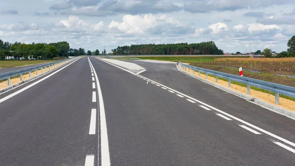 noida-elevated-road-5-5-km-corridor-to-reduce-travel-time-from-30-to-10-minutes-iit-roorkee-to-prepare-dpr-details