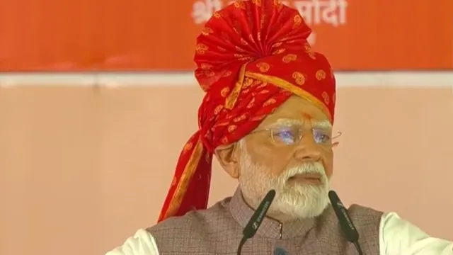 april-22-attack-avenged-in-22-minutes-chakravyuh-of-armed-forces-brought-pakistan-to-its-knees-pm-modi-in-rajasthan-top-quotes