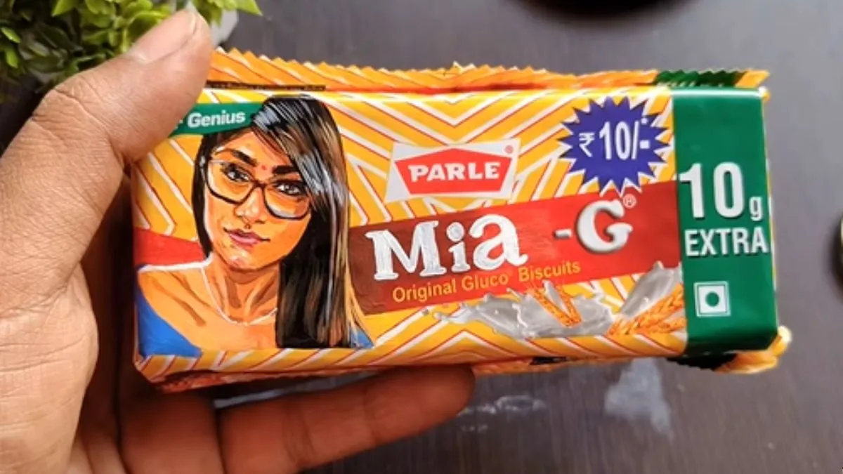 mia-khalifa-turns-into-parle-g-girl-in-this-creative-packet-internet-cant-keep-calm-viral-video