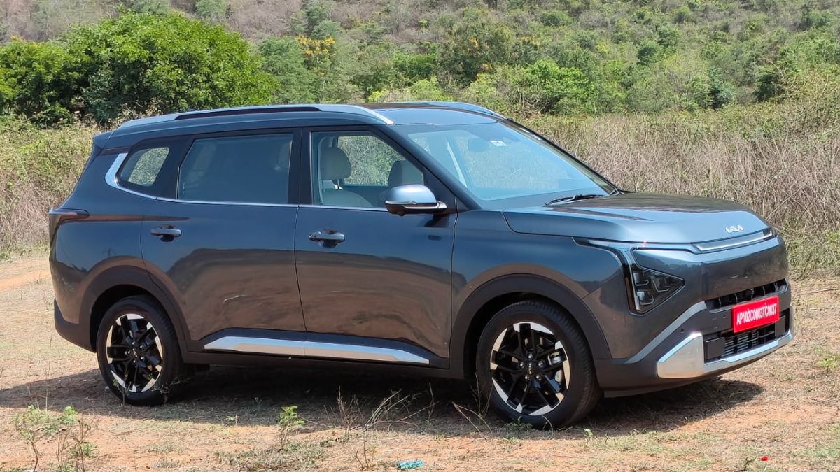 Kia Carens Clavis Launched In India: Variant Wise Pricing And Features ...