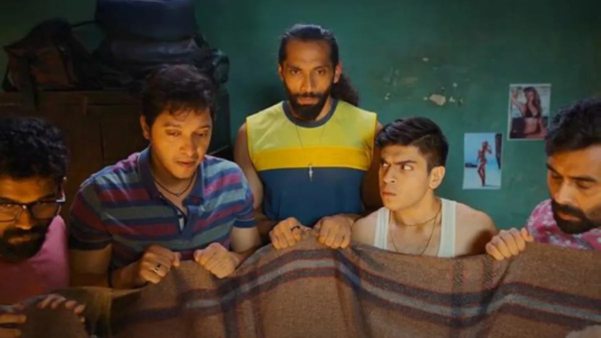 kapkapiii-movie-review-no-jobs-no-chill-just-bhootiyapa-it-is-madness-on-a-carrom-board