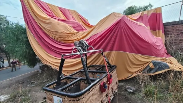 mexico-terrifying-hot-air-balloon-plummet-near-famous-tourist-spot-injures-12-video