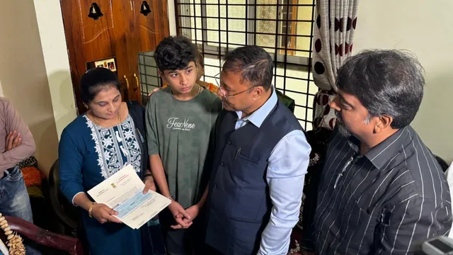 assam-minister-bimal-borah-hands-over-rs-5-lakh-to-two-families-of-pahalgam-attack-victims-in-karnataka
