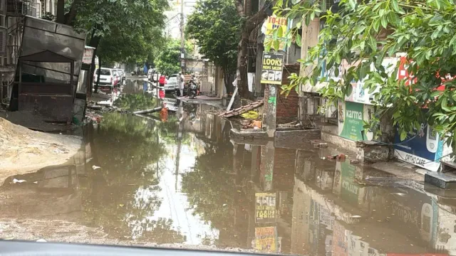 gurugram-waterlogging-residential-societies-flooded-after-intense-rain-on-weekend-traffic-comes-to-halt-video