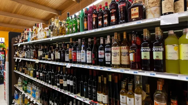 gurugram-illegal-liquor-pricing-excise-dept-probes-liquor-vendors-for-mrsp-breach-overcharging-pubs