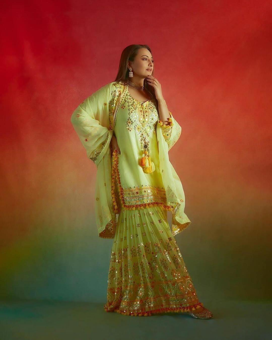 sonakshi sinha sharara suit