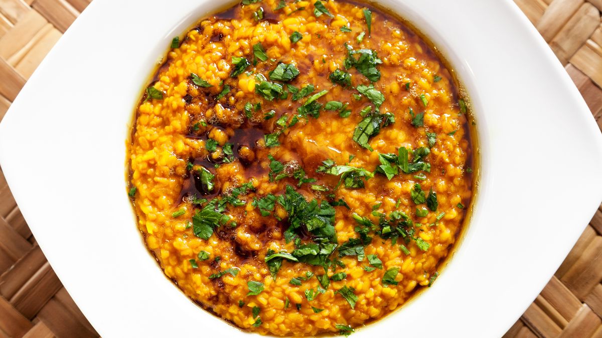 6 Wholesome Khichdi Recipes That Are Ideal For Summer Dinner