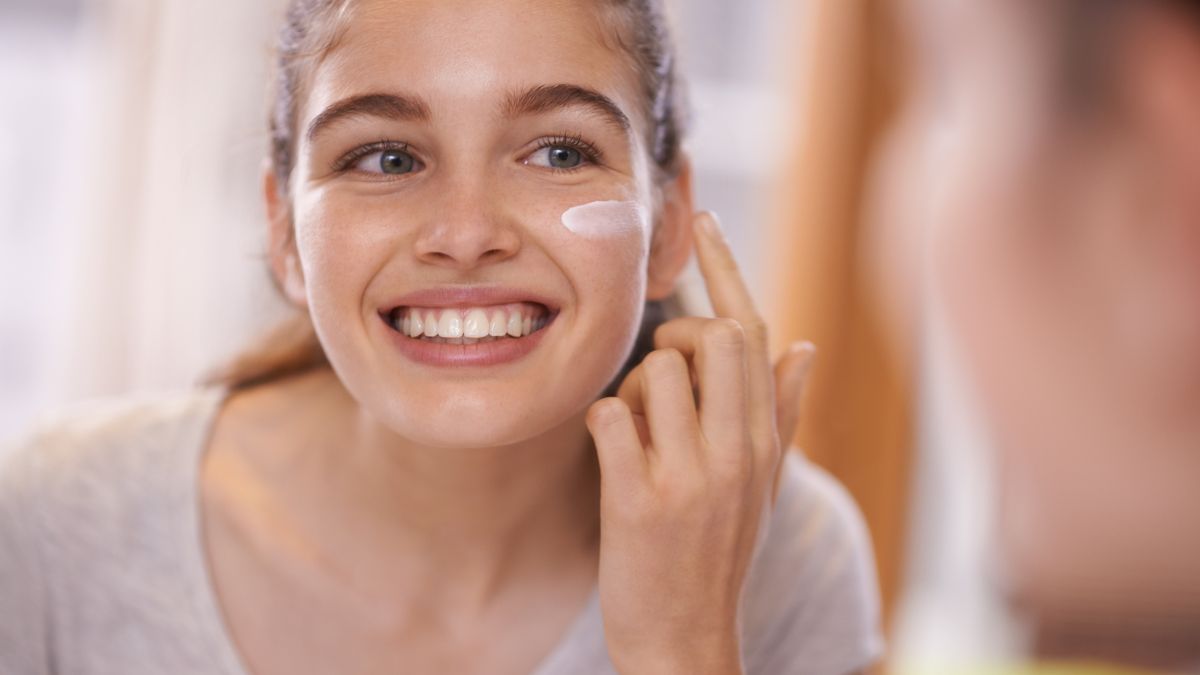 What Is Skin Cycling? The Trending Skincare Secret Behind Bollywood Celebs’ Flawless Skin