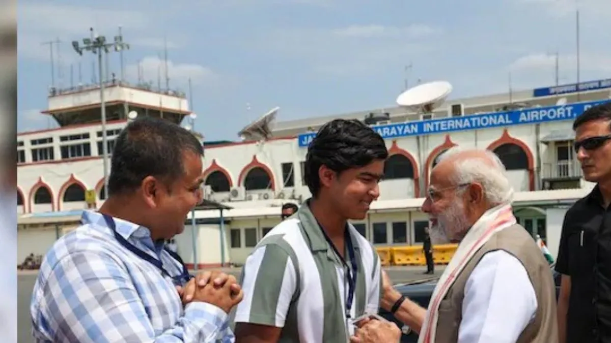 IPL 2025: PM Modi Meets Young Sensation Vaibhav Suryavanshi At Patna Airport | See Post