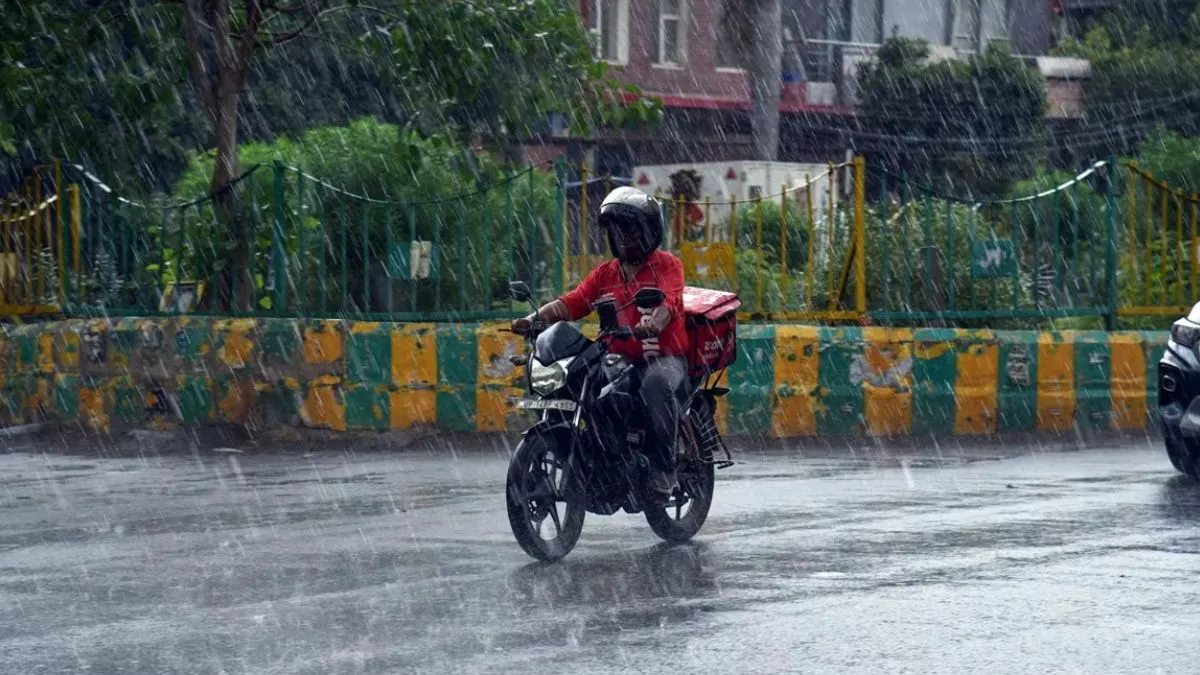 Weather Update: IMD Issues Rain Alert For Delhi-NCR, Jharkhand; Check Forecast For Kerala, Karnataka