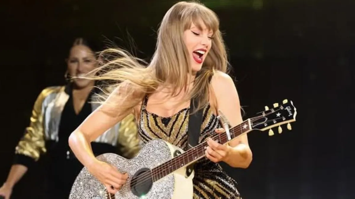 taylor-swift-net-worth-know-the-billionaire-singer-source-of-income-cat-wealth-luxurious-abodes-and-more