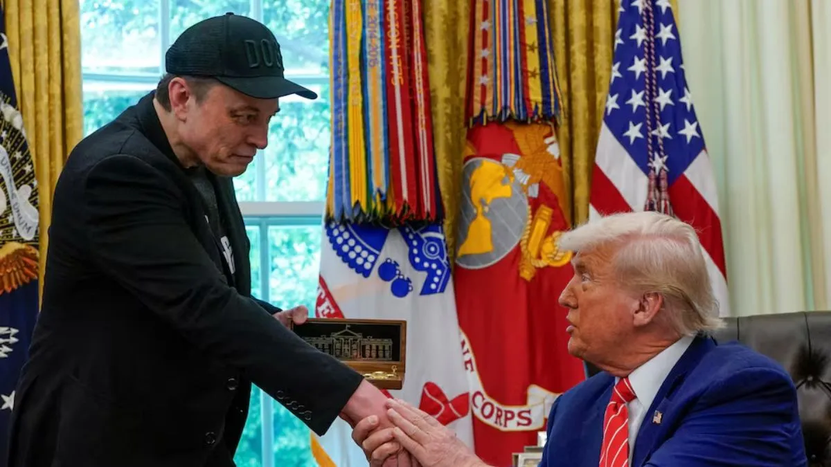 elon-musk-gets-mysterious-golden-key-to-the-white-house-but-what-does-it-really-open-heres-what-it-means