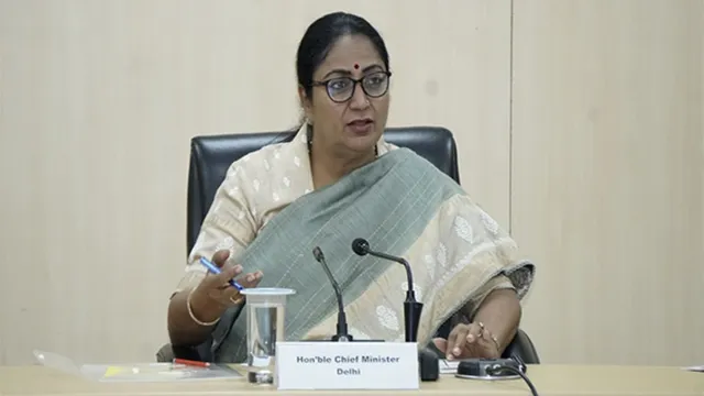 delhi-ev-policy-100-days-delhi-government-rekha-gupta-electric-vehicles-aeronomics-2025-delhi-pollution-water-sprinklers