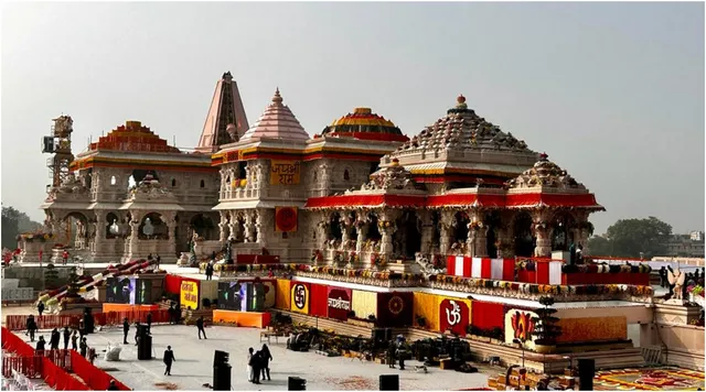 ayodhya-meat-sellers-along-ram-path-dharma-path-and-parikrama-margs-served-notices-for-opening-shops-against-orders