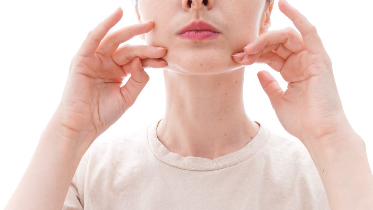 easy facial massage to lift face