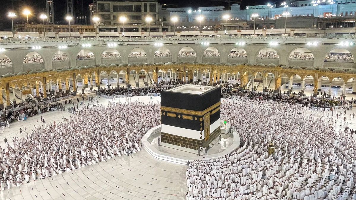Saudi Arabia Blocks Nearly 270,000 Pilgrims From Entering Mecca Ahead Of Hajj 2025; Here's Why