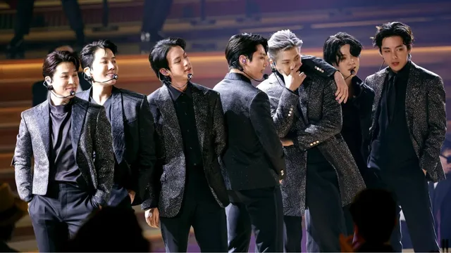 bts-members-last-concert-19-songs-v-jungkook-jimin-jhope-rm-suga-and-jin-performed-together-leaving-army-emotional-video-kpop