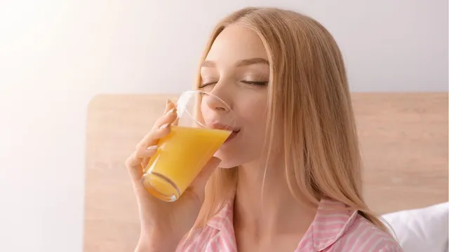 which-is-the-best-summer-juice-for-glowing-skin-5-morning-beverages-to-sip-daily