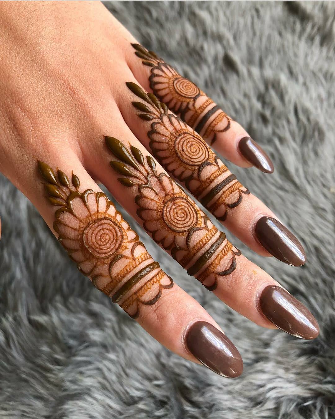 finger mehendi