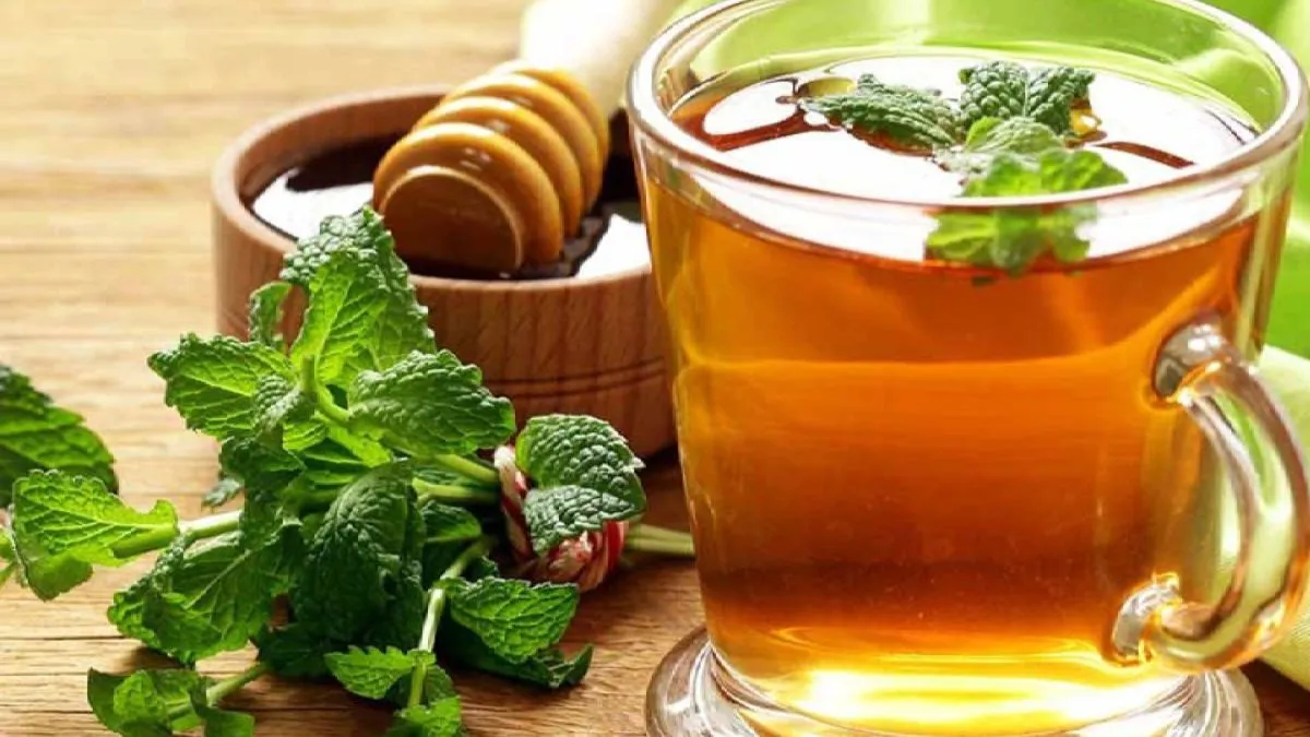 5-powerful-herbal-kadhas-to-make-under-15-minutes-to-boost-immunity-naturally-during-monsoon