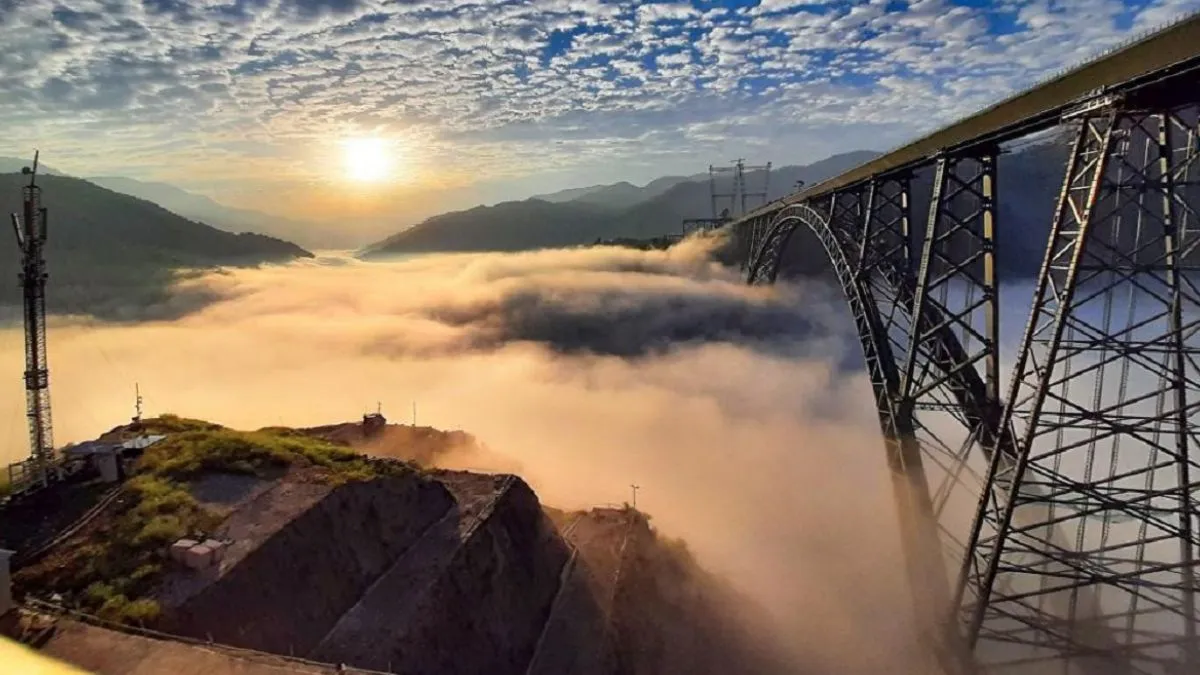 chenab-bridge-pm-modi-inaugurates-worlds-highest-railway-bridge-know-project-details-other-interesting-facts