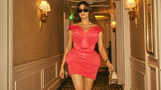 Janhvi Kapoor Stuns In 3D Sculpted Mini Dress; Sparks Debate Online Over ‘Kardashian-Inspired’ Look
