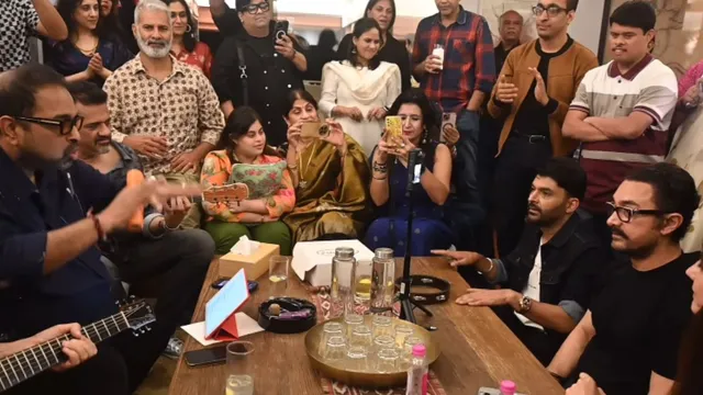 Kapil Sharma And Shankar Mahadevan Bring The House Down At Aamir Khan's Sitaare Zameen Par Bash | Video