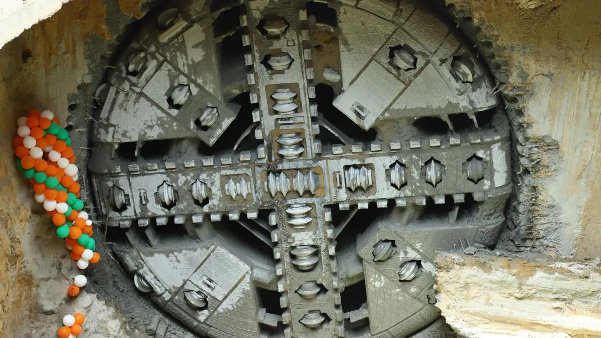 delhi-metro-achieves-tunnel-breakthrough-on-golden-lines-tughlakabadaerocity-corridor