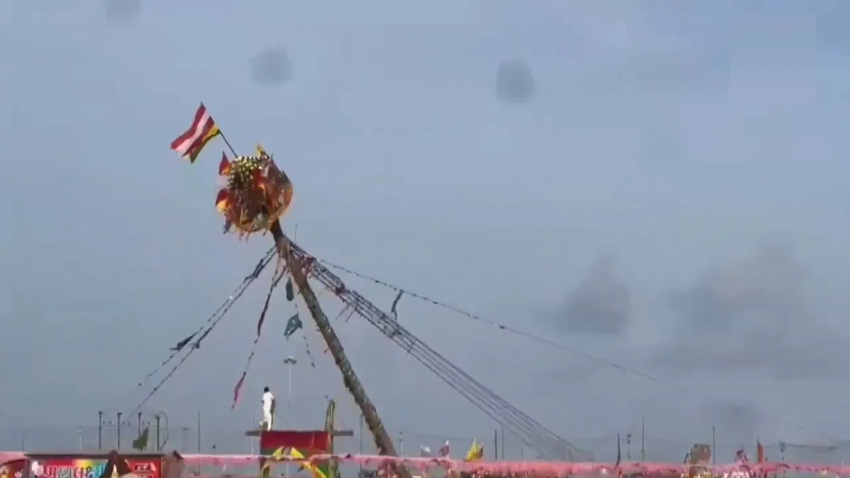gujarat-one-dead-several-others-injured-after-mandap-collapses-during-ramdevpir-festival-celebration-in-porbandar-video