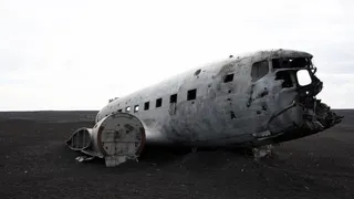'I Can Land This Without Looking': How A Soviet Pilot’s Blind-Landing Bet Led To Deaths Of 70 People

