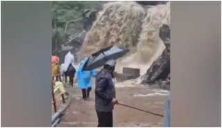 Kedarnath Yatra Halted After Route Obstructed Due To Falling Stones, Debris In Rudraprayag, Police Share Shocking Video