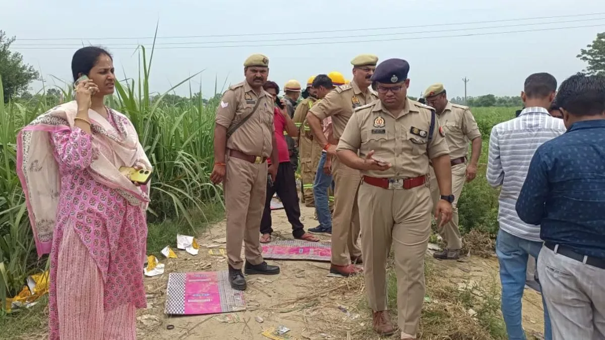 up-news-4-women-killed-after-massive-blaze-engulfs-firecracker-factory-in-amroha