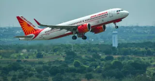 Delhi-Bound Air India's Boeing 787-8 Dreamliner Flight Returns To Hong Kong After Mid-Air Technical Snag