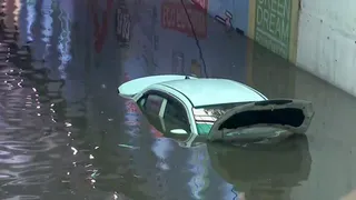 Delhi-NCR Rain: 12 Flights Diverted, Several Others To Get Affected, Waterlogging And Traffic Snarls Near IGI Airport