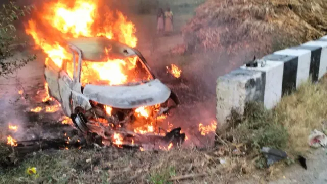 up-accident-five-of-family-killed-as-car-catches-fire-after-collision-in-badaun