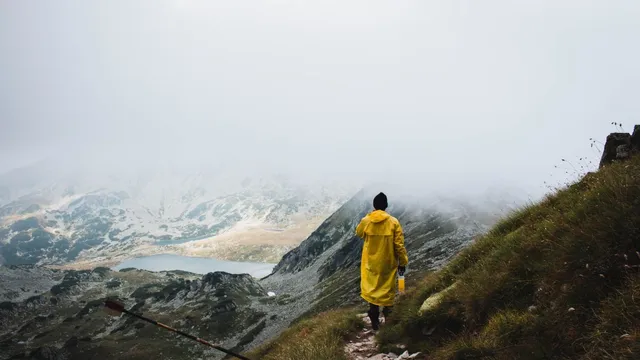 planning-a-monsoon-gataway-in-india-what-are-5-travel-hacks-to-save-your-trip-in-rainy-season