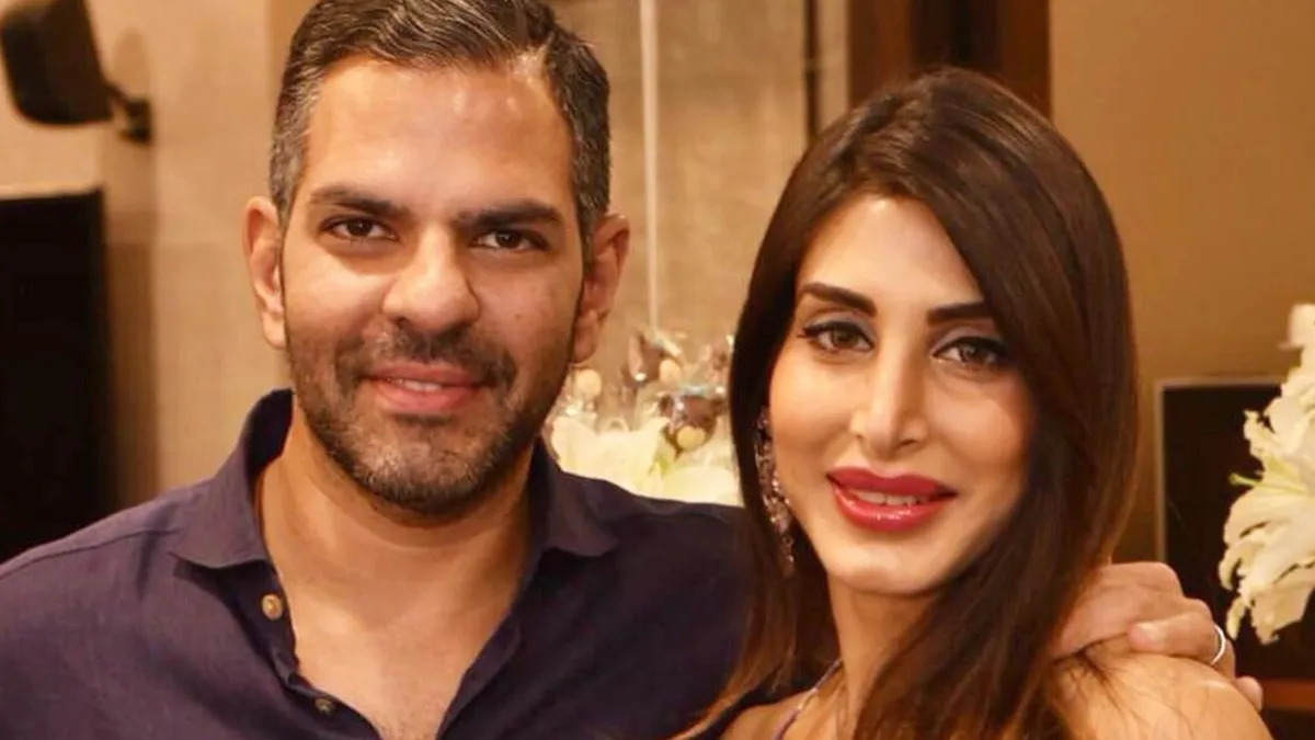 sunjay-kapur-third-wife-priya-sachdev-anniversary-post-goes-viral-days-after-his-demise-i-always-knew-you-could