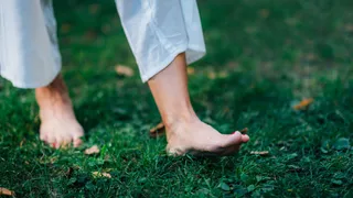 What Are The Surprising Benefits And Hidden Risks Of Walking Barefoot?