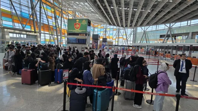 Operation Sindhu: 110 Indian Students Evacuated From War-Torn Iran Reach Delhi, Hail Government’s Swift Response