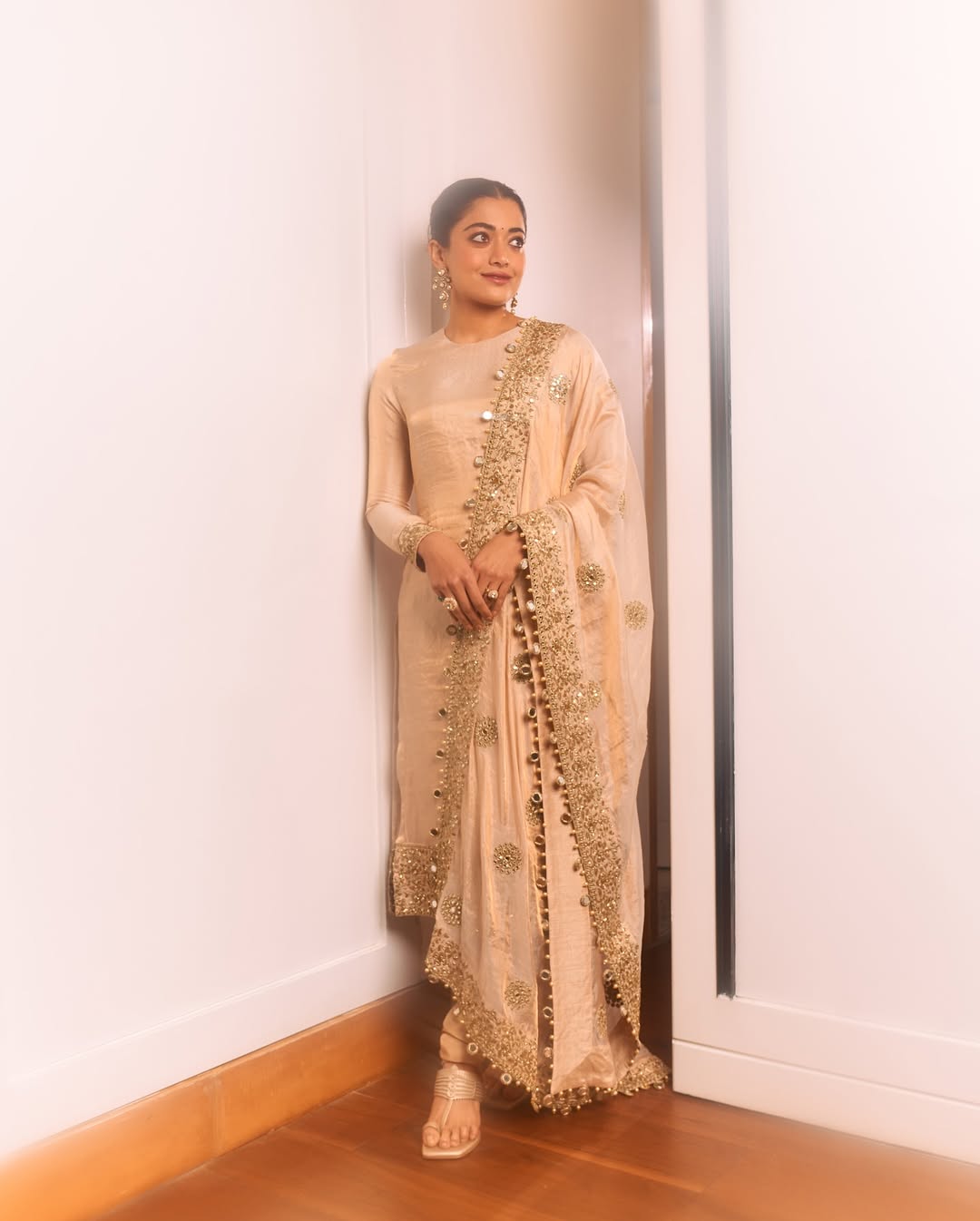 rashmika mandanna suit