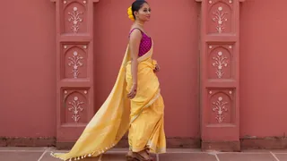 Looking To Repurpose Your Mom’s Old Saree? What Modern Outfit Ideas Work Best?