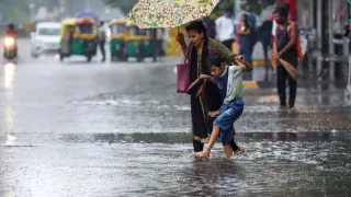 Weather Update: IMD Forecasts Heavy Rain In MP, Gujarat And Northeast Regions; Monsoon Showers Likely In Punjab, Delhi