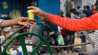 Are These Roadside Juices Strengthening Your Health Or Weakening It? Doctor Explains