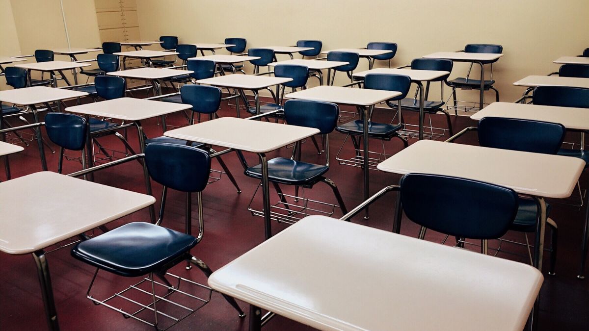 hyderabad-news-protest-erupts-over-fake-cbse-affiliation-locals-demand-school-closure