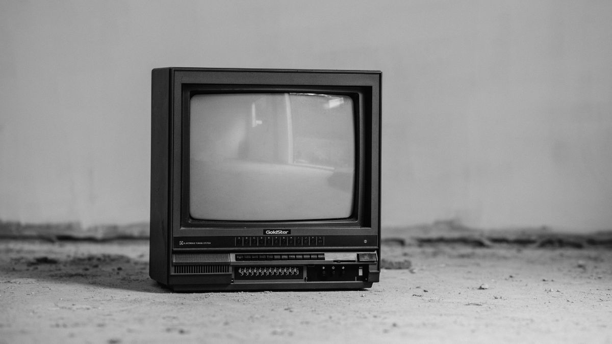 history of colour tv and some faq about television (2)