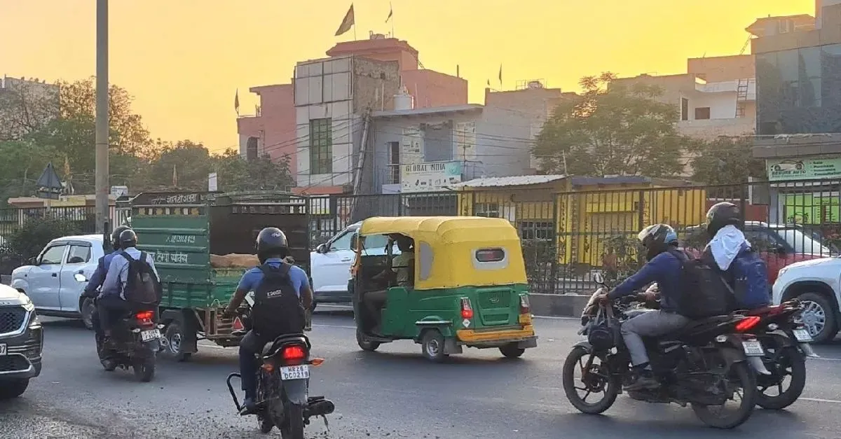gurugram-traffic-police-ban-slowmoving-vehicles-on-nh48-and-dwarka-expressway-details