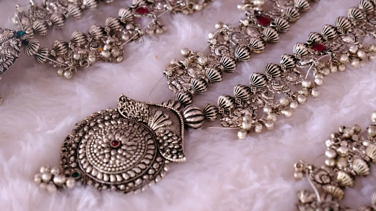 how-to-store-your-oxidised-jewellery-to-prevent-tarnishing